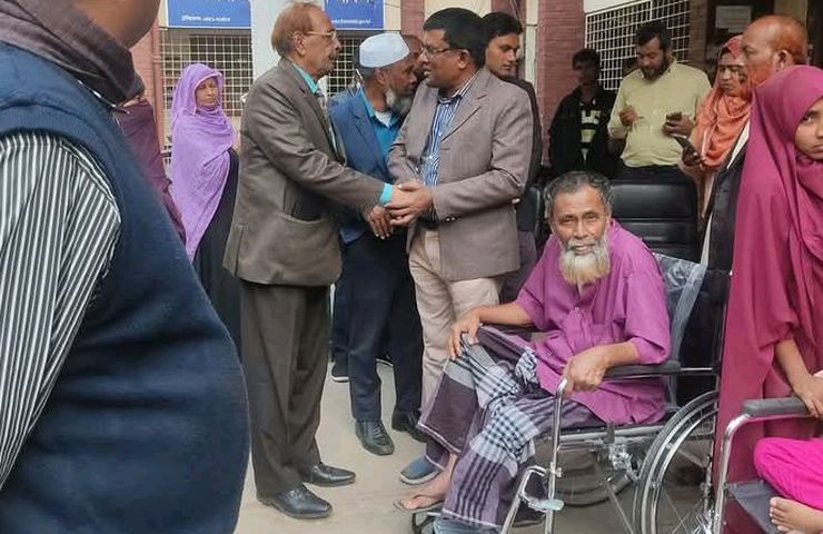 Handing over a wheelchair